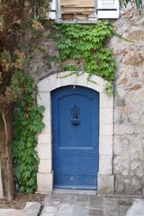 Fototapeta na wymiar DOORS SOUTHERN FRANCE