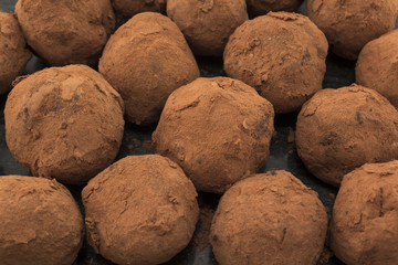 Delicious Chocolate Truffles with Rum and Raisins