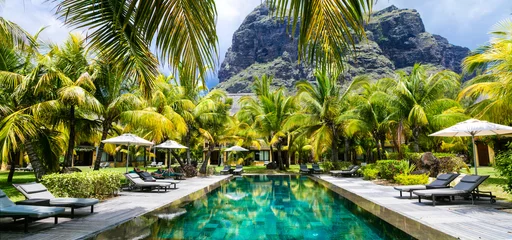Gardinen Tropischer Luxusurlaub. Spa-Schwimmbad, Insel Mauritius © Freesurf