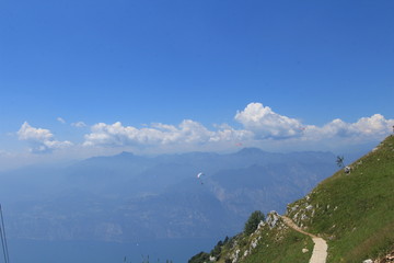 Obraz premium lake garda mountains