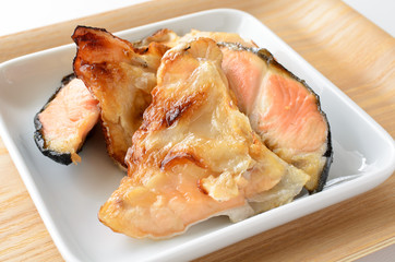 鮭カマの塩焼き