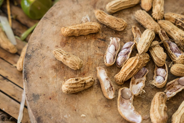 organic boiled peanuts