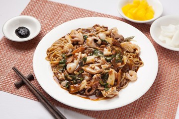 짜장면,jajangmyeon, black-bean-sauce noodles,쟁반짜장, jaengban zhajjang