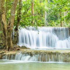 Obraz premium Beautiful and very nice waterfall for relaxation, Erawan's waterfall