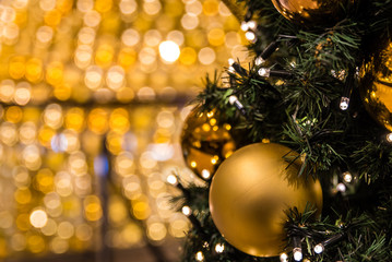 elegant geschm&uuml;ckter Christbaum