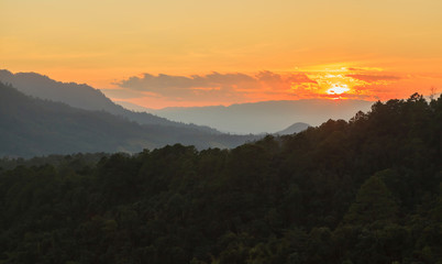 Fototapeta na wymiar Beautiful sunset over Doi Luang big mountain, Thailand