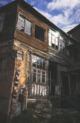 Leerstehendes Haus in Tiflis, Georgien