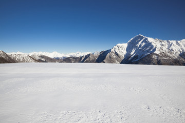 Obraz premium Alpine landscape with snow