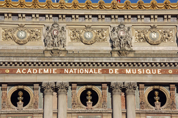 Façade de l'opéra Garnier à Paris, France