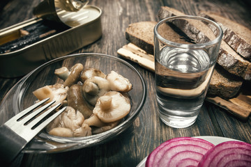 Simple, tasty snack and alcohol