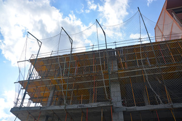 andamios en un edificio