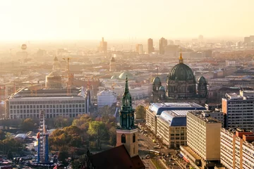 Poster Berliner Dom en Berlijn in de zonsondergang © Sina Ettmer