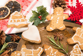 Gingerbread cookies with spices and Christmas decoration.