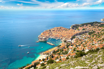 Fototapeta na wymiar Aerial view of old city Dubrovnik