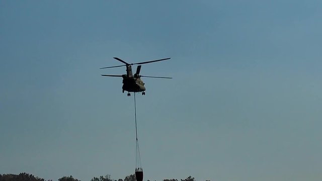 Chinook helicopter with Bambi bucket

