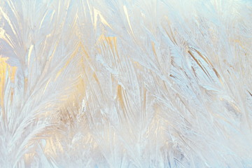 ледяной узор на стекле  - 128694772