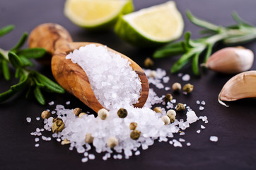 Large crystals of salt