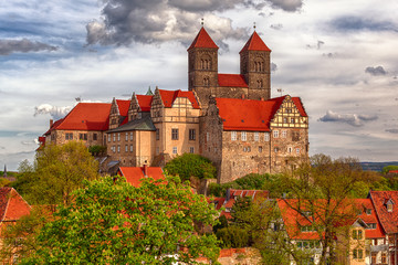 Blick auf die historische Welterbestadt Quedlinburg Harz