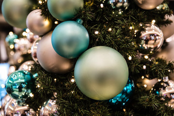 elegant geschmückter Weihnachtsbaum