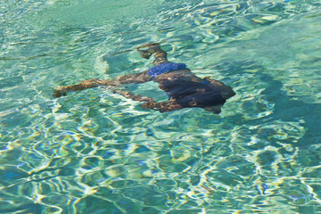 M&auml;dchen beim planschen