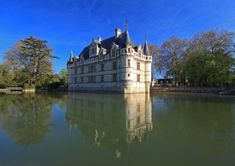 Fototapeta na wymiar Château d'Azay-le-Rideau, Palace Azay-le-Rideau, Loire valley Castels 