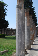 Fototapeta premium POMPEI, ITALY - MAY 14, 2015, eternal city. 