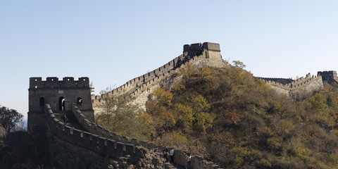 Obraz premium People walking on the Great Wall of China