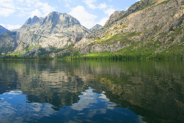 Fototapeta na wymiar Sierra Mountains Lake Reflection