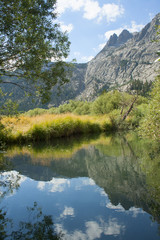 Fototapeta premium Sierra Mountains Lake Reflection