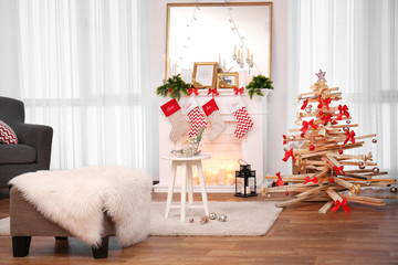 Obraz premium Creative Christmas tree in living room interior