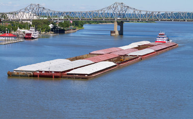 River barge traveling down the Illinois River by Peoria, Illinois - obrazy, fototapety, plakaty
