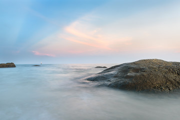 Obraz premium Sea,stone and the beautiful sky background at 