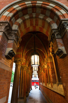 archway of St Pancras Station