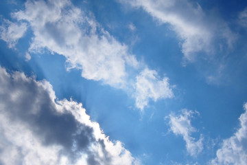 雲が流れる様子