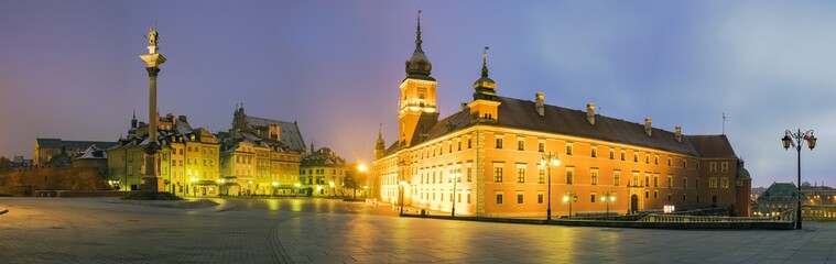 Fototapeta premium Royal Castle and Sigismund's Column in Warsaw old town