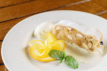 apple strudel