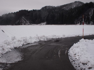 除雪された道路