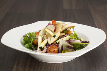 Sałatka z wędzoną sielawą. © ekstranio