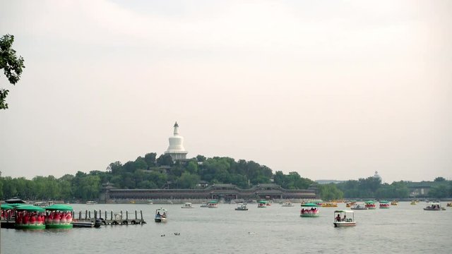 Beautiful Scene of Beijing Imperial Park: Beihai