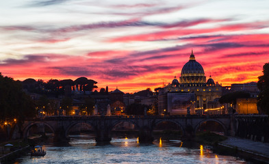 Obraz premium Night view of the Basilica St Peter in Rome, Italy