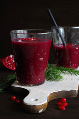 Rote Bete Smoothie mit Granatapfel