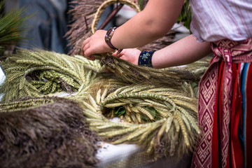 Wheat wreath, ethnographic waist belt