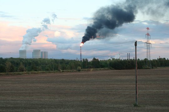 Umweltverschmutzung: Luftverschmutzung durch Abfackeln