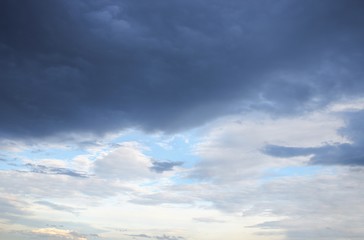 Fototapeta na wymiar blue sky and big cloud with covered raincloud beautiful in nature