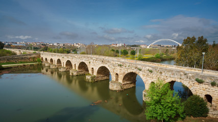 Fototapeta na wymiar Roman bridge over Guadiana river in Merida
