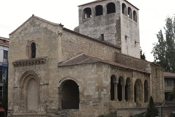 Fototapeta na wymiar Iglesia de San Clemente en Segovia