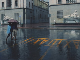 Torino piazza cln durante la pioggia