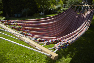 H&auml;ngematte aus Baumwolle im Garten