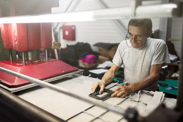 Pattern cutting industrial machine