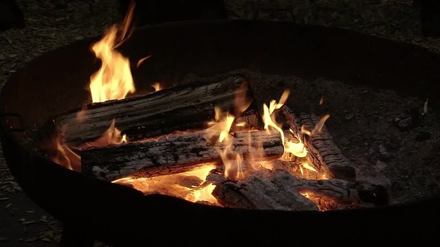 Feuer in der Feuerschale